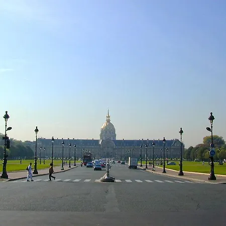 Studio Between Invalides & Elysees * Paryż