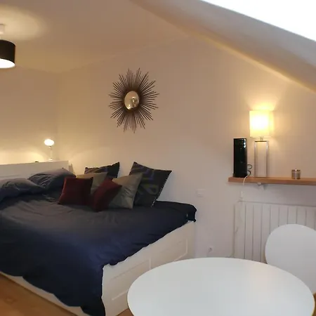 Studio Between Invalides & Elysees * Paris
