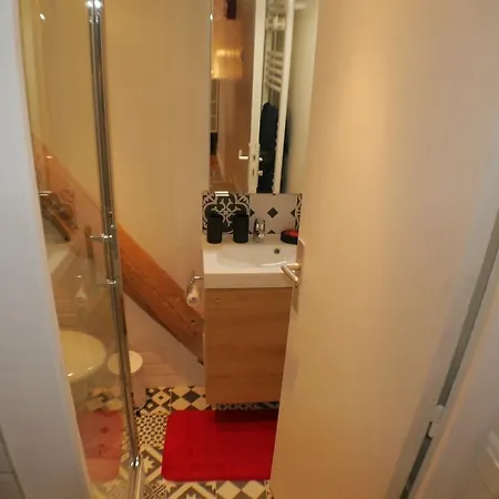 Studio Between Invalides & Elysees